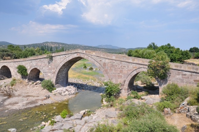 Most Hüdavendigar w Assos