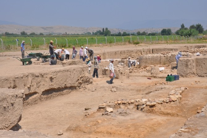 Prace archeologiczne w Tepecik Höyük