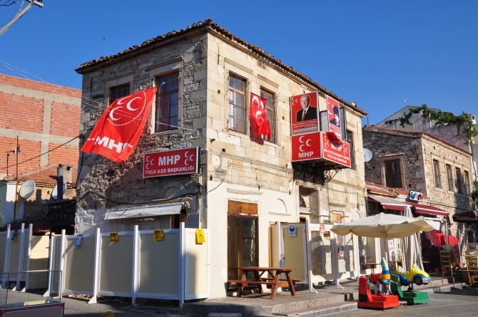 Siedziba partii MHP (Milliyetçi Hareket Partisi) w Foçy