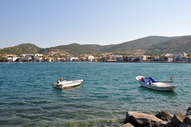 Wody zatoki Küçükdeniz