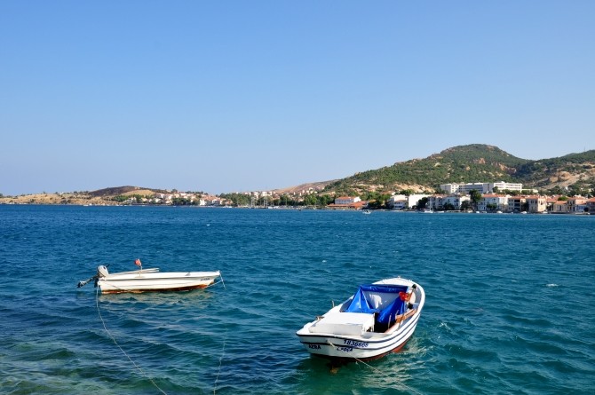 Wody zatoki Küçükdeniz