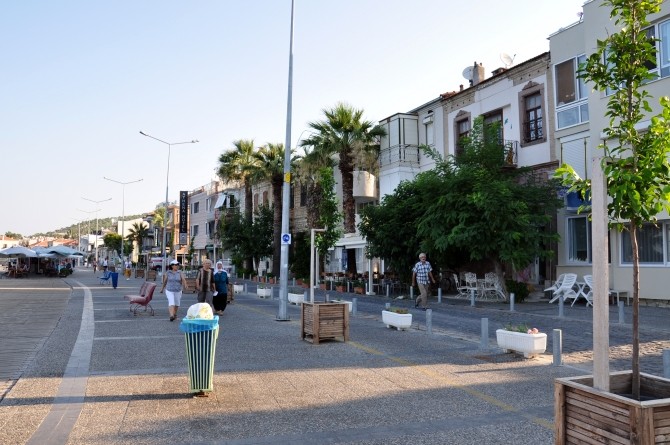 Promenada przy zatoce Küçükdeniz