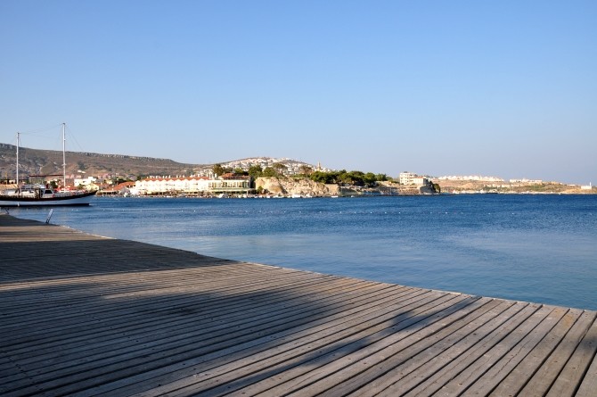 Promenada przy zatoce Küçükdeniz