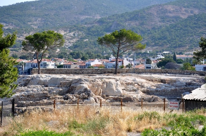 Wykopaliska archeologiczne na terenie świątyni Ateny