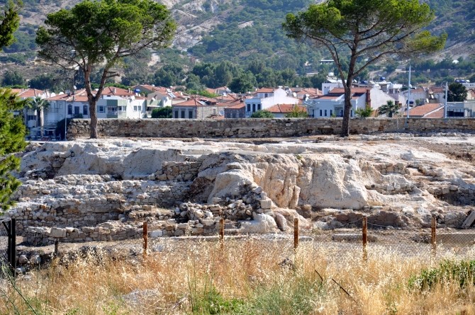 Wykopaliska archeologiczne na terenie świątyni Ateny