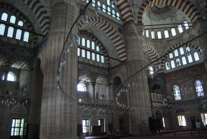 Wnętrze meczetu Selimiye