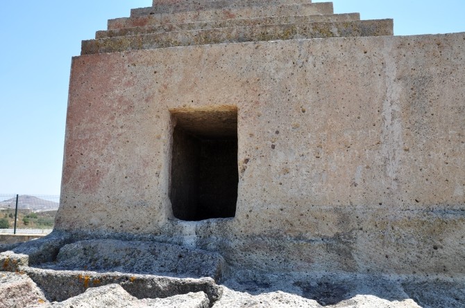 Wejście do Taş Kule