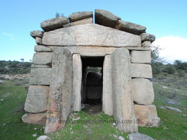 ten budynek zachował się w całości